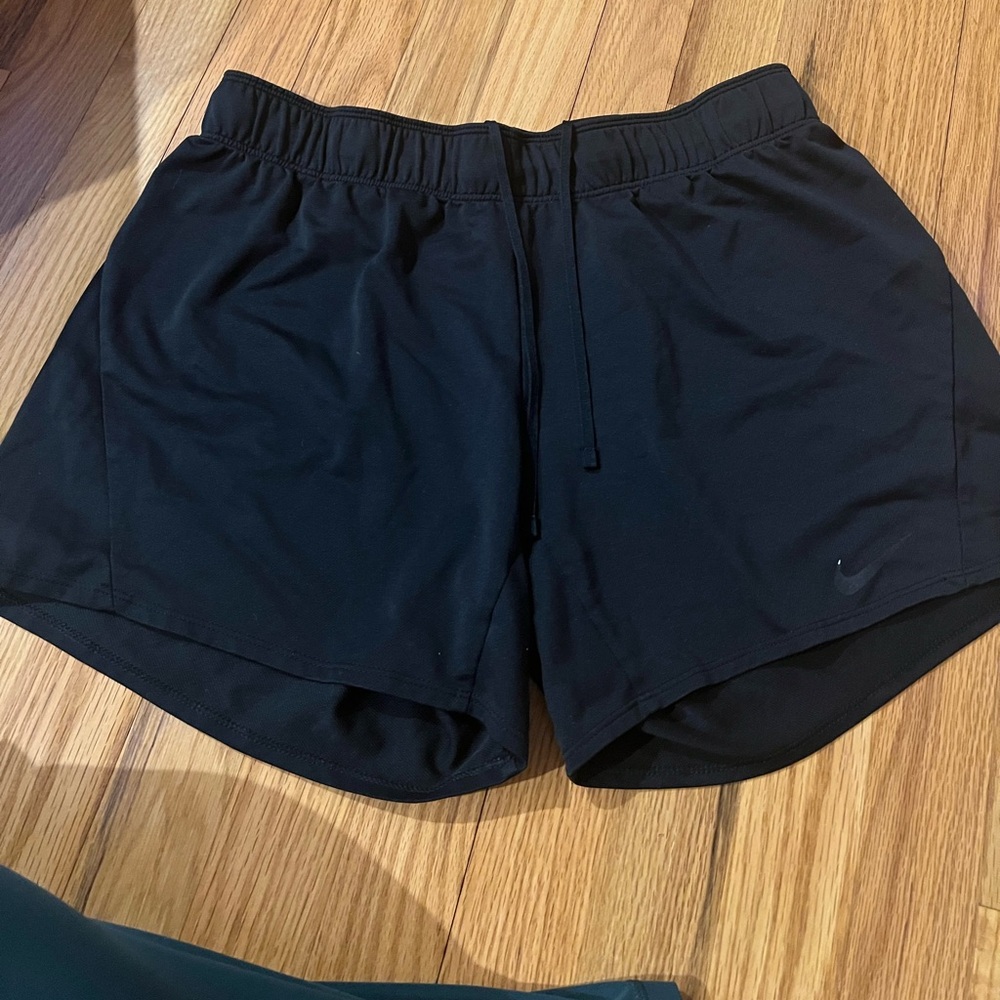Black Nike shorts